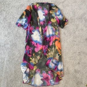 Vibrant floral forever 21 kimono size M
